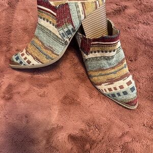 Wonderly Multicolor Patterned Ankle Boots